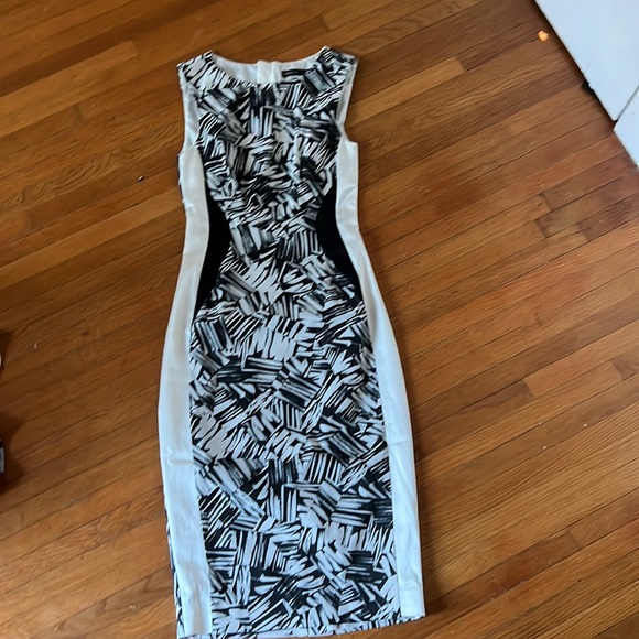 Karen millen NWOT not sold anymore women size 2 - Picture 2 of 10